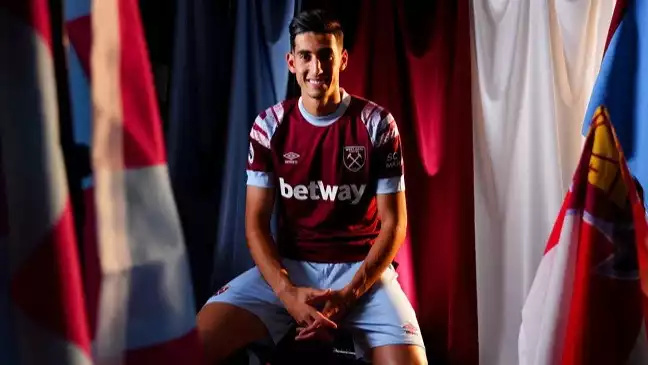 Resmi, West Ham United Umumkan Perekrutan Nayef Aguerd dari Rennes