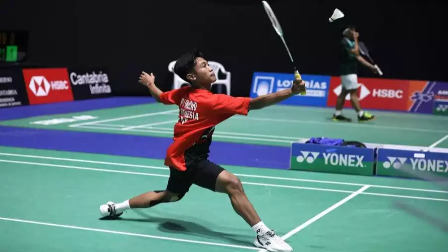 Tunggal putra Indonesia Prahdiska Bagas Shujiwo melaju ke babak ketiga Kejuaraan Dunia Junior