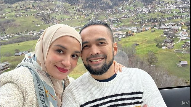 Shireen Sungkar dan Teuku Wisnu.