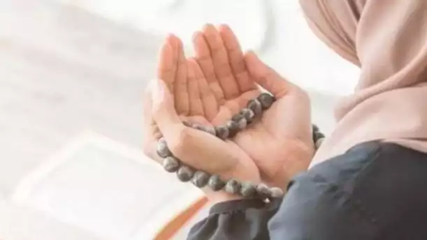 Ilustrasi Berdzikir