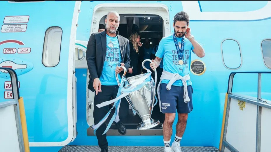 6 Bintang Muslim Manchester City, Nomor 5 Pernah Bikin Timnas Indonesia Trauma
            - galeri foto