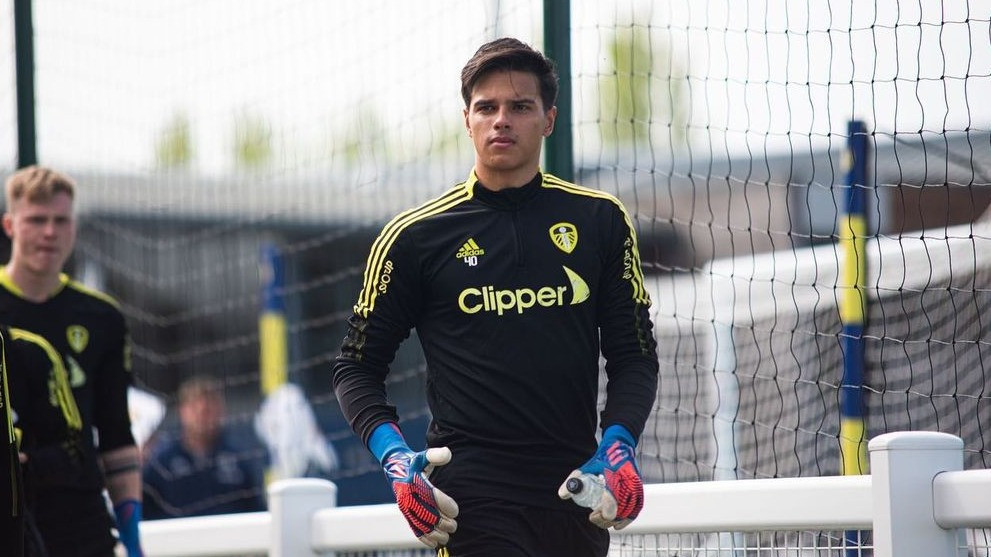 Mengenal Dani van den Heuvel, Kiper Eropa Berdarah Surabaya yang Disebut Calon Diaspora Timnas Indonesia
            - galeri foto