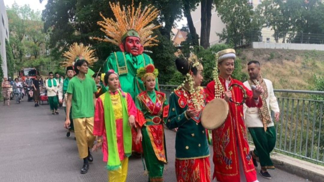 Rombongan Ondel-ondel Ramaikan Fete De La Musique di Berlin