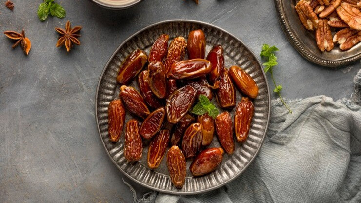 Rahasia Anti Lemas Selama Ramadhan, dr. Zaidul Akbar Bilang Makanan Ini Bisa Bikin Tubuh Bertenaga
            - galeri foto