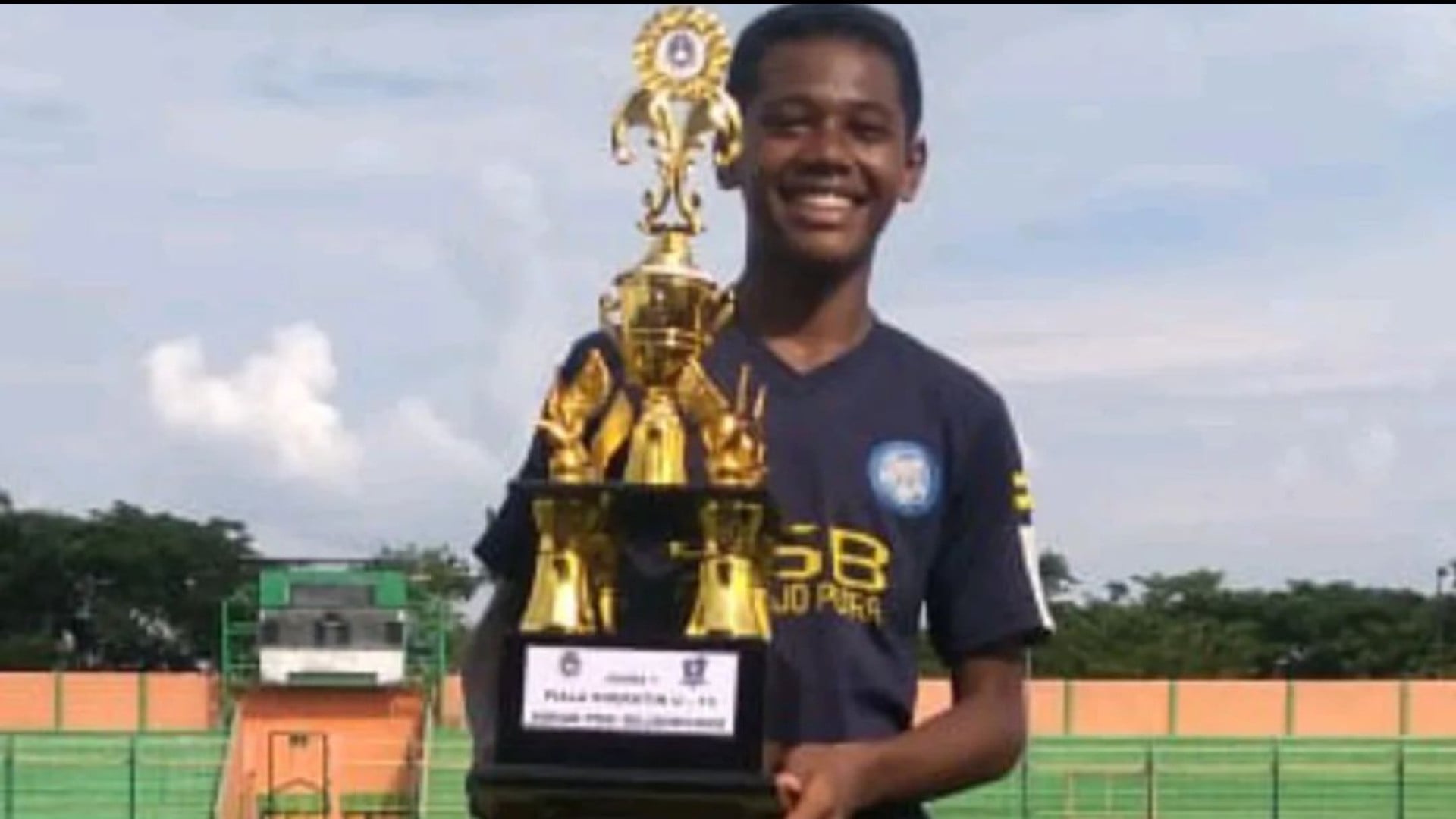 Berkaca dari Ibunya Fadly Alberto Mampu Jadikan Anaknya Pemain Bola Timnas U-16, Kata Ustaz Adi Hidayat Tugas Orang Tua Utamanya Bertanggungjawab atas Anak