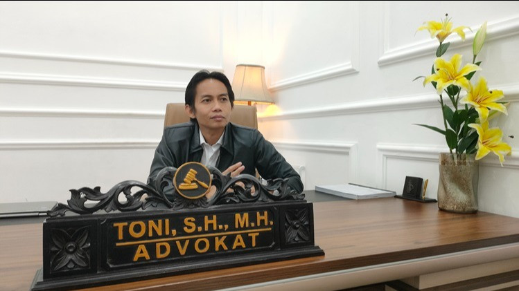 Viral Lima Pegawai Ekspedisi Disekap Perusahaan di Gudang Logistik Sunter, HP Disita hingga Tak Dikasih Makan
            - galeri foto