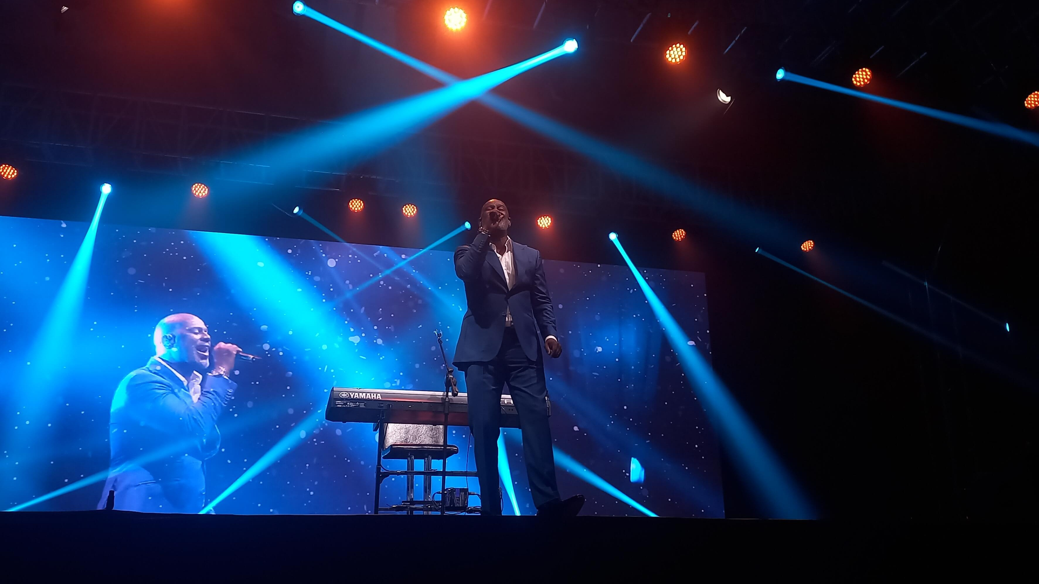 Fakta-fakta Konser An Evening with Brian McKnight di Jakarta, Dira Sugandi Jadi Opening Act
            - galeri foto