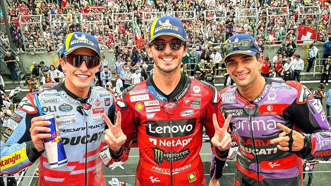Francesco Bagnaia, Jorge Martin dan Marc Marquez saat raih podium di MotoGP Jepang 2024