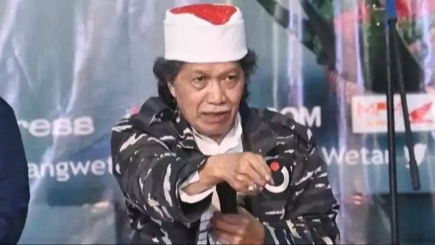 Cak Nun jelaskan hukum umat Islam memberi ucapan selamat hari Natal