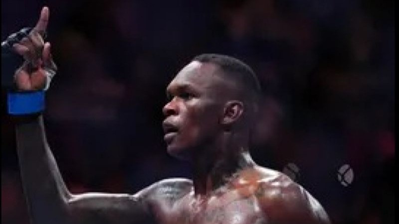 Mantan Juara UFC, Israel Adesanya Bicara Jujur soal Cedera dan Pertarungan Mendatang
            - galeri foto