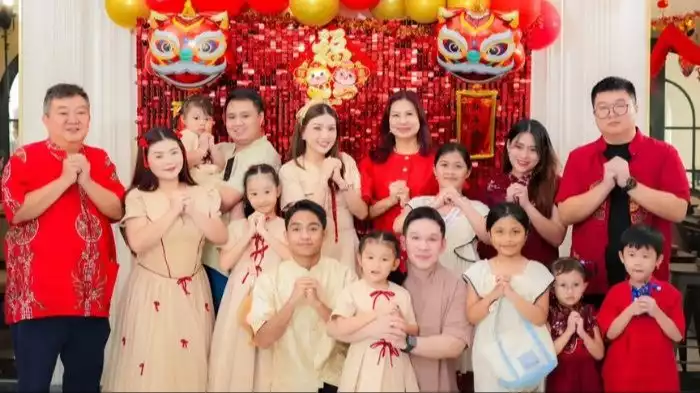 Perayaan Tahun Baru Imlek Keluarga Sarwendah