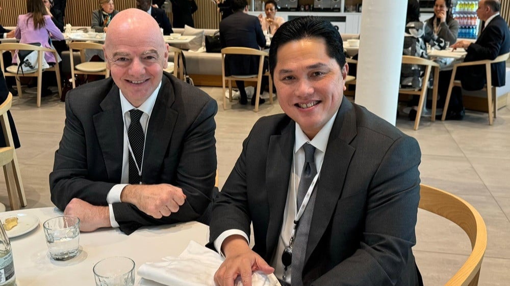 Ketua Umum PSSI Erick Thohir dan Gianni Infantino