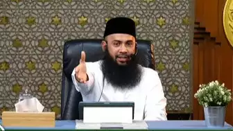 Potret Ustaz Syafiq Riza Basalamah