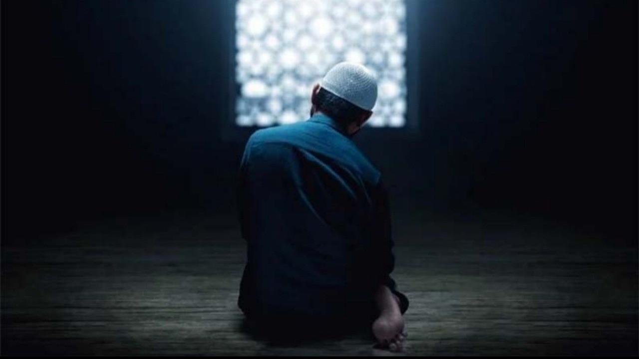 Apakah Boleh Shalat Subuh jika Bangun Kesiangan? Ini Penjelasan Buya Yahya
            - galeri foto