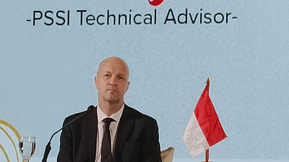 Media Belanda Curigai Peran Jordi Cruyff di Balik Transfer Maarten Paes ke Ajax Amsterdam
            - galeri foto