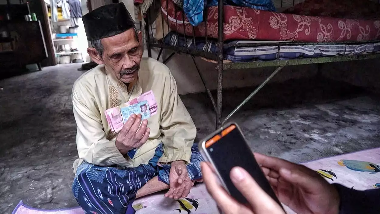 Warga penerima Bansos di Bogor.