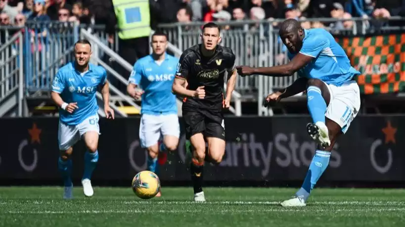 Jay Idzes Buat Lukaku Mati Kutu