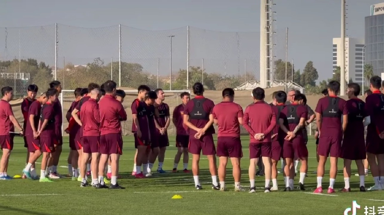 Pada Minggu dini hari (16/3/2025) waktu Beijing, Timnas China melakoni pertandingan uji coba tertutup melawan Kuwait.