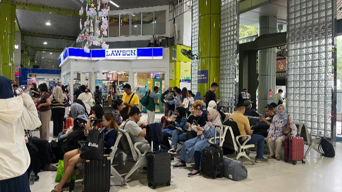 Situasi di Stasiun Gambir, Senin (7/4/2025)