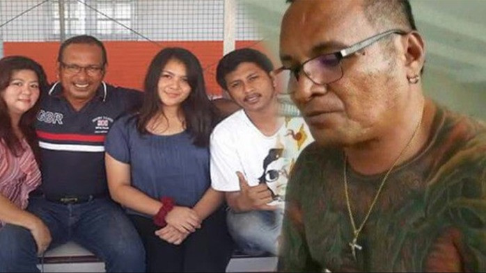 Kolase foto - John Kei dan keluarga kecilnya