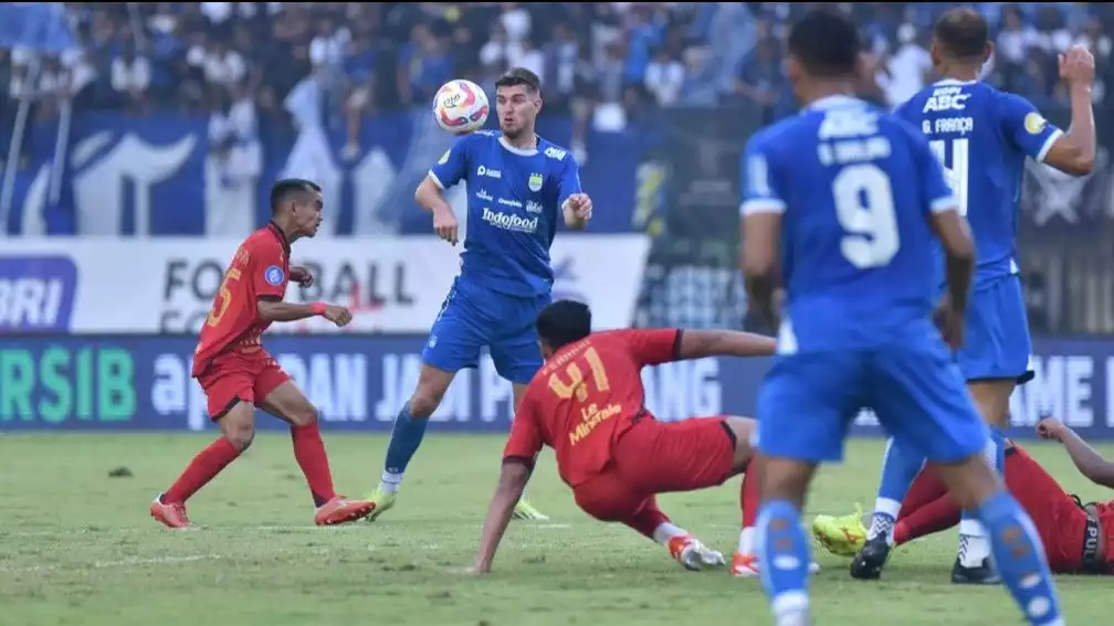 Laga Persib Bandung Vs Persija Jakarta.