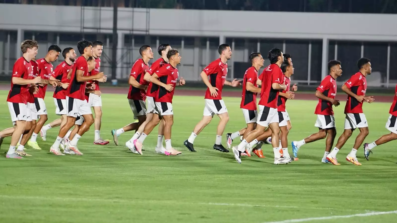 Latihan Timnas Indonesia jelang lawan China