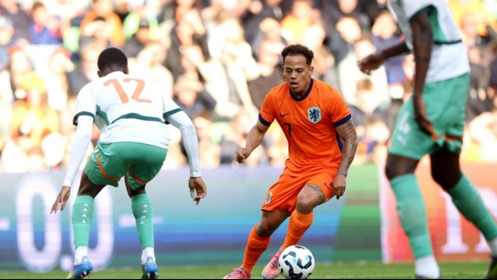 KNVB Tak Mau Kecolongan Lagi? Timnas Belanda Berpotensi Panggil 4 Pemain Keturunan di FIFA Matchday, Timnas Indonesia Bisa Gigit Jari
            - galeri foto