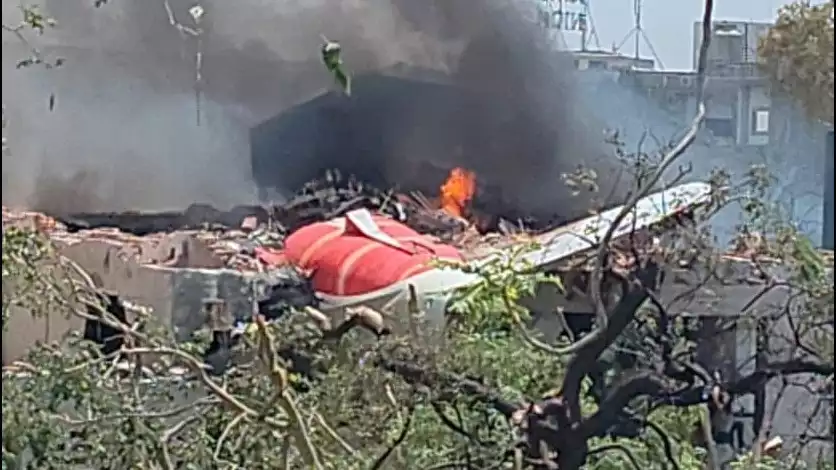 Pesawat Air India jatuh usai lepas landas