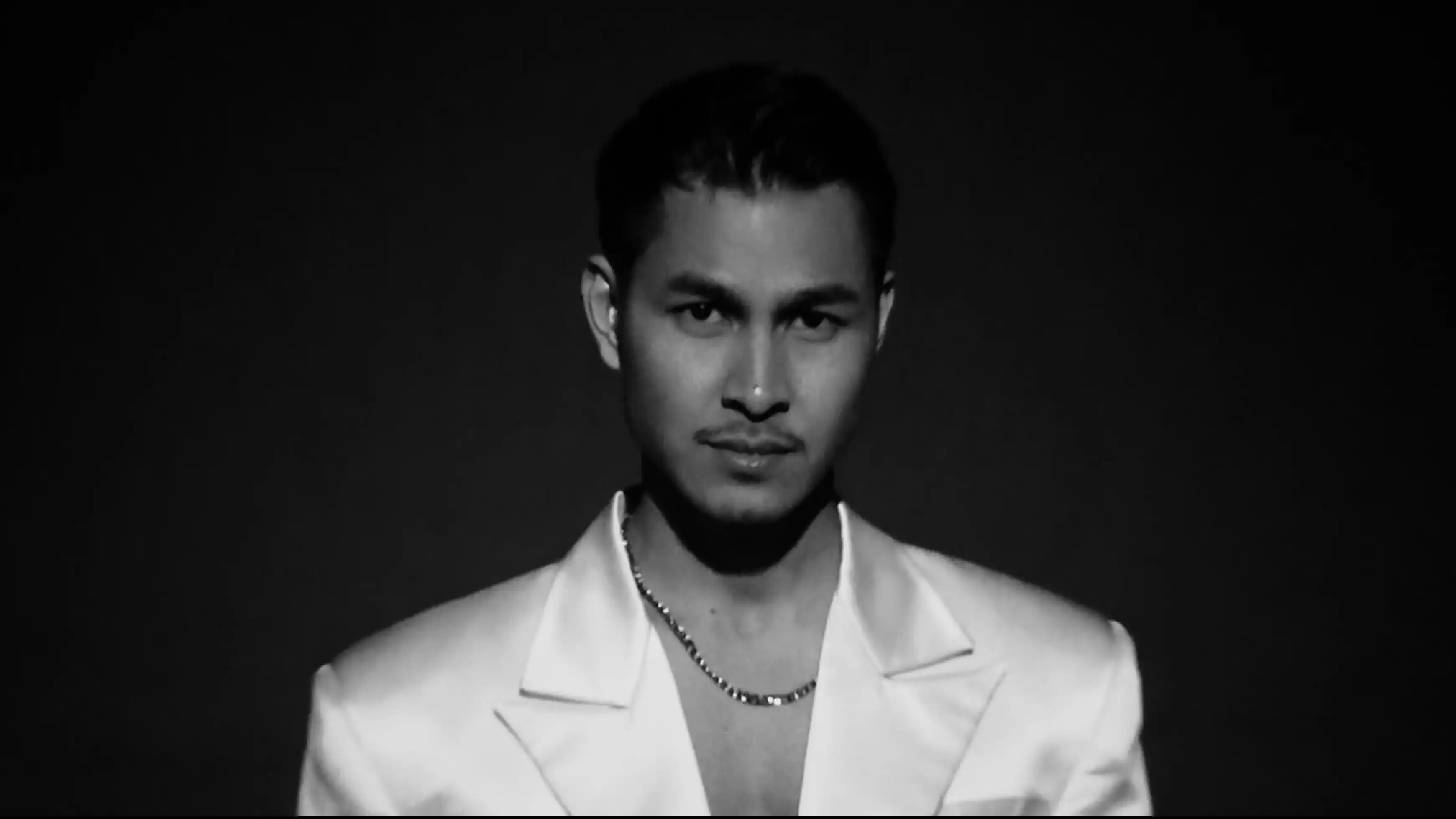 Lalu Carlos Rilis EP Debut CTRL+N Sebuah Perjalanan Emosional Menuju Awal Baru