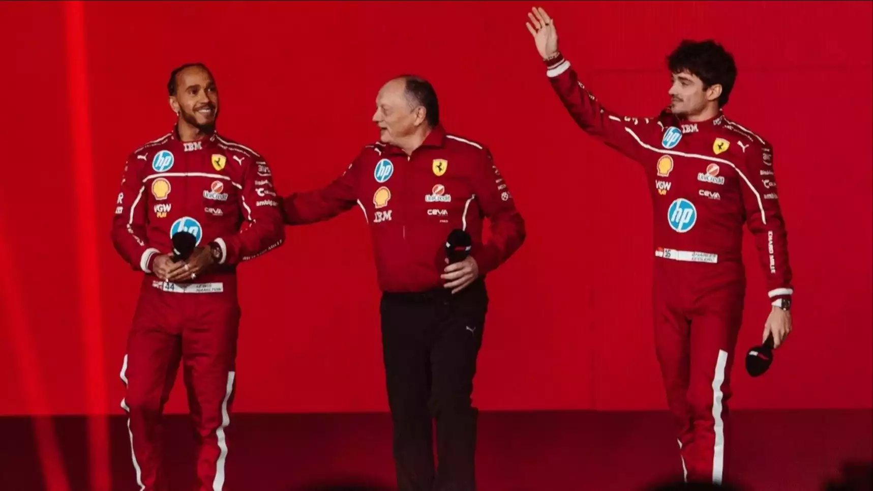 Lewis Hamilton, Fred Vasseur dan Charles Leclerc di acara F1 75