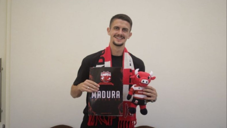 4 Pemain Asing Super League Ceritakan Momen Spesial saat Main di Bulan Ramadhan, Ada Bek Persib Bandung Federico Barba
            - galeri foto