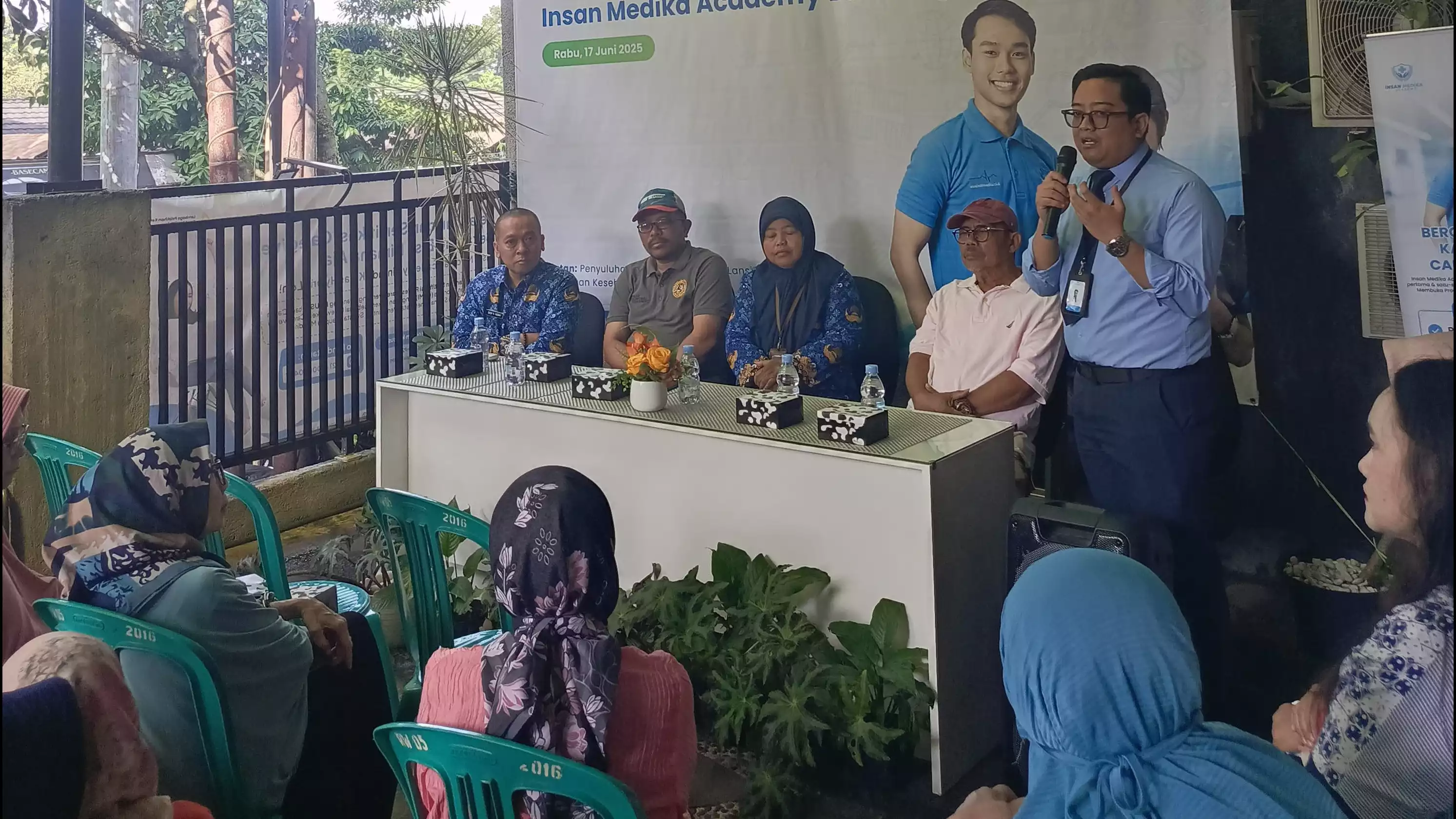 LPK Insan Medika Academy Bandung menggelar kegiatan pengabdian kepada masyarakat yang bertempat di wilayah RW 05, Kelurahan Sarijadi, Kecamatan Sukasari, Kota Bandung.