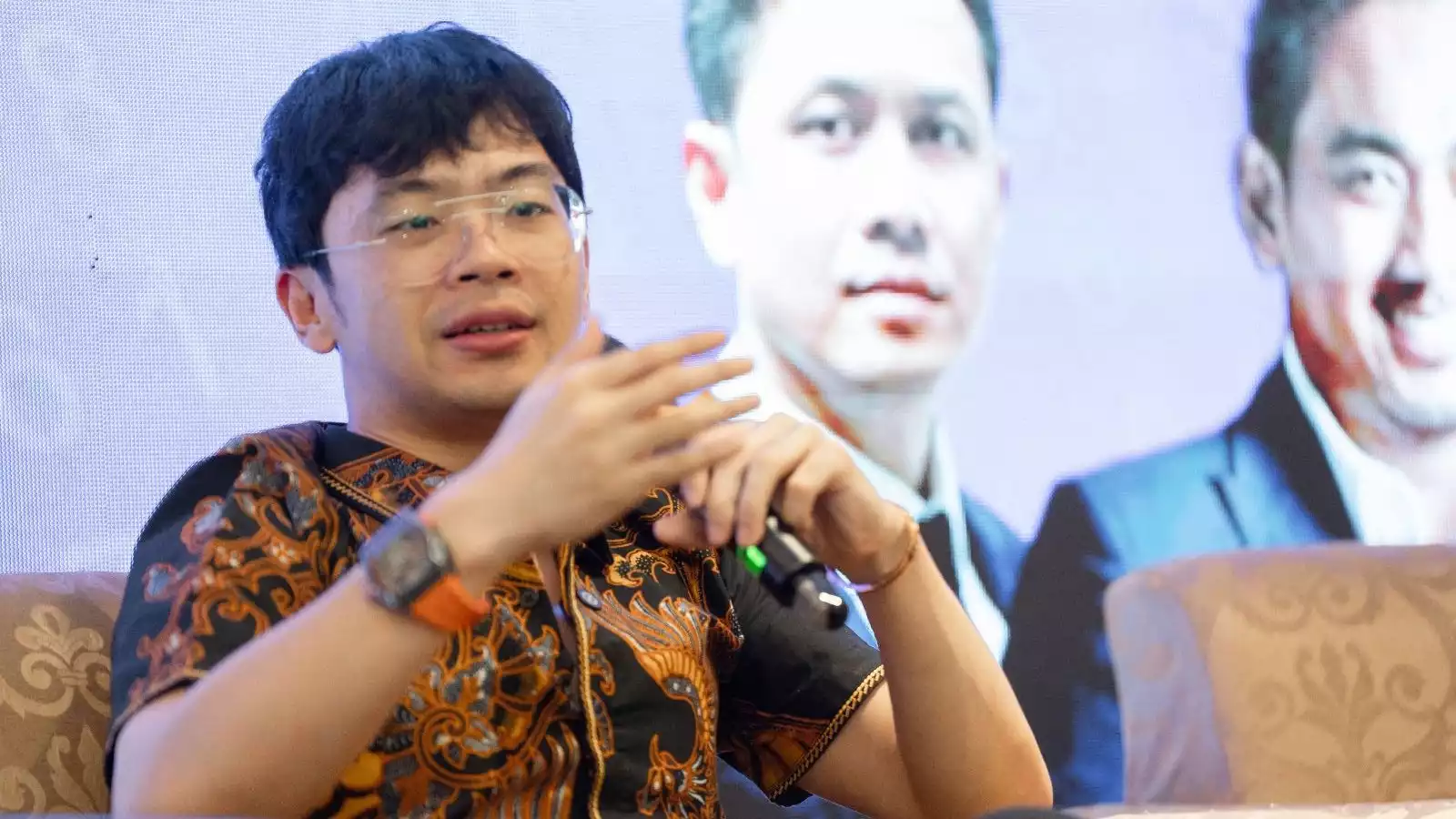 CEO Triv, Gabriel Rey.