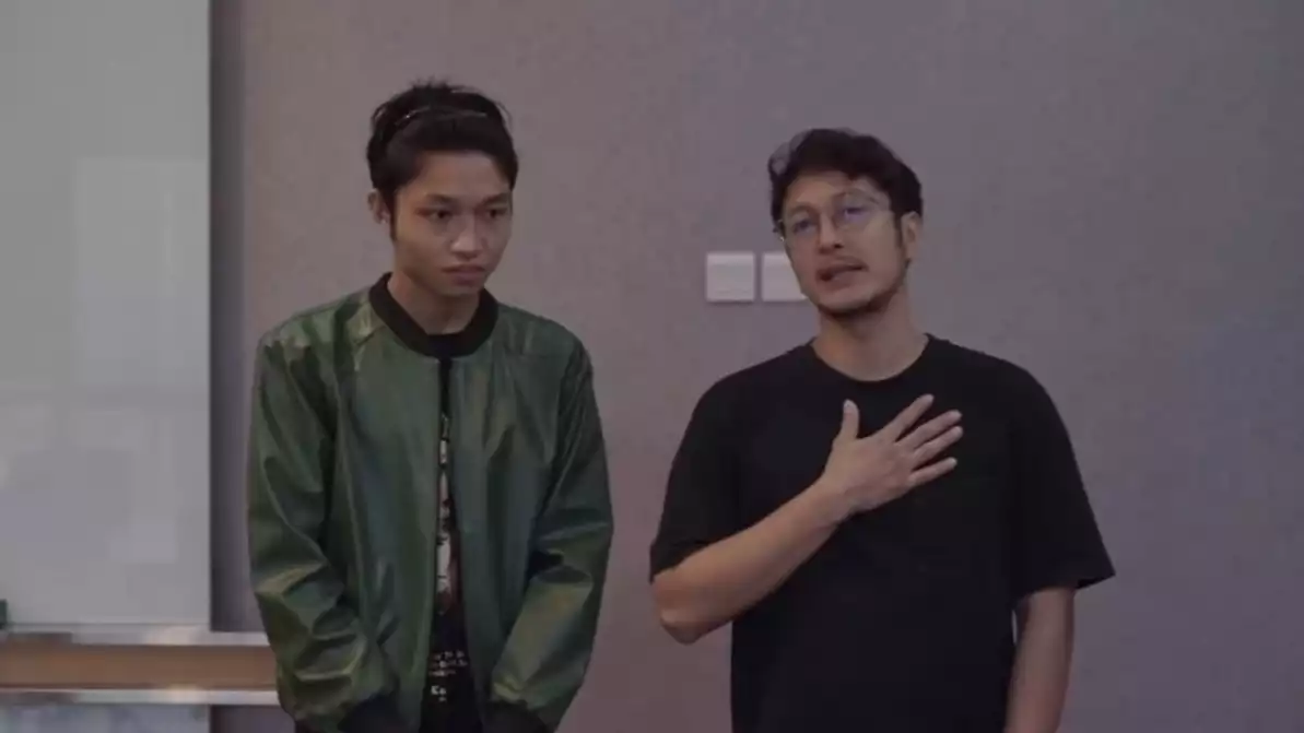 Aktor Dimas Anggara meminta maaf kepada Keisha Alvaro terkait insiden pemukulan