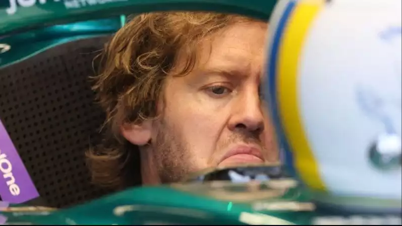 sebastian Vettel saat di Aston Martin