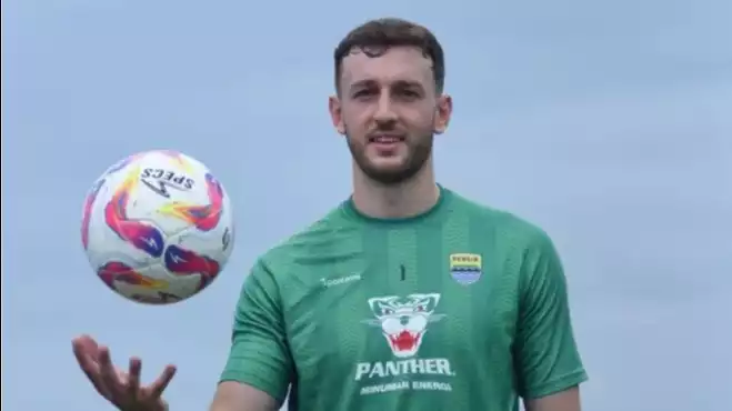 Pernyataan Nyeleneh Pelatih Kiper Persib Bandung soal Kiper Anyar Adam Przybek: Ganteng Saja Tak Cukup!