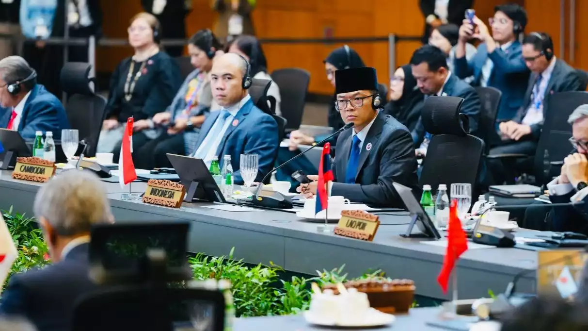 Menteri Luar Negeri (Menlu) Sugiono