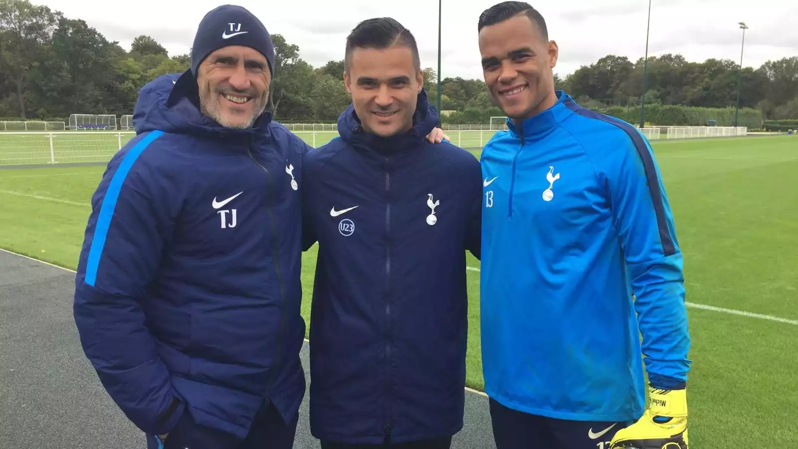 Pelatih Kiper Keturunan Bandung, Vitas Males saat di Tottenham