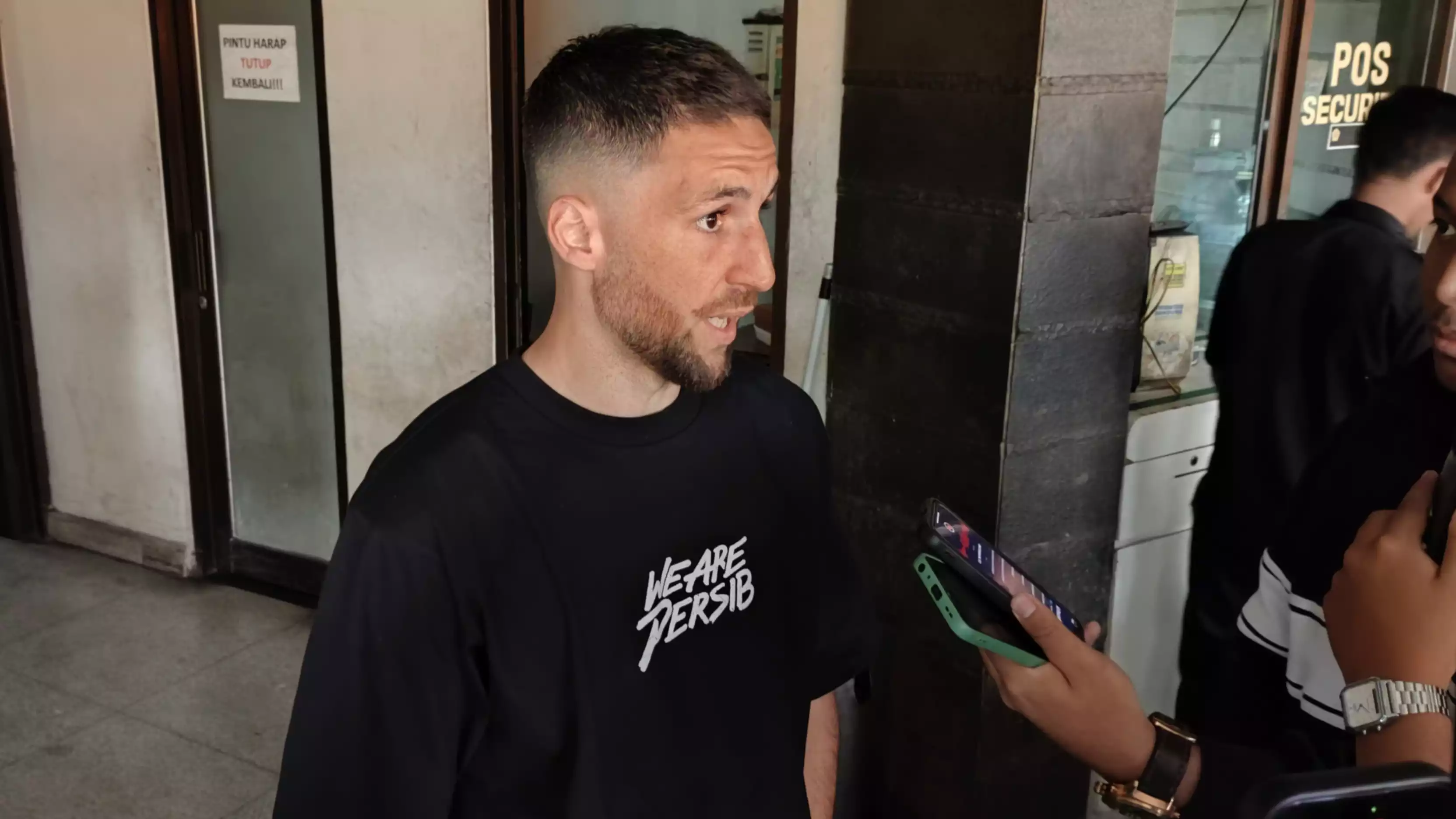 Gelandang Persib Bandung, Luciano Guaycochea