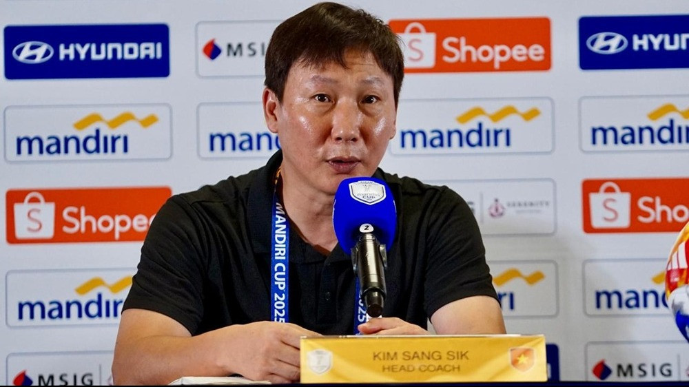 Pemain Vietnam Klaim Bakal Angkat Trofi Juara Piala AFF U-23 untuk Ketiga Kalinya, Remehkan Timnas Indonesia?
            - galeri foto