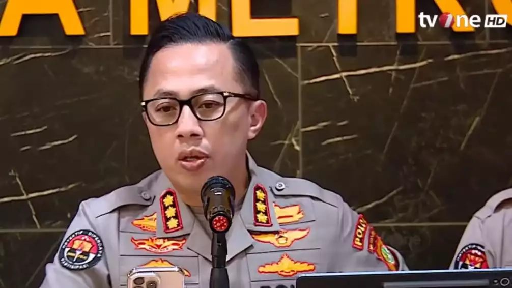 Kabid Humas Polda Metro Jaya Kombes Pol Ade Ary Syam Indradi ungkap fakta kondisi jendela kamar indekos diplomat muda Kemlu RI, Arya Daru Pangayunan