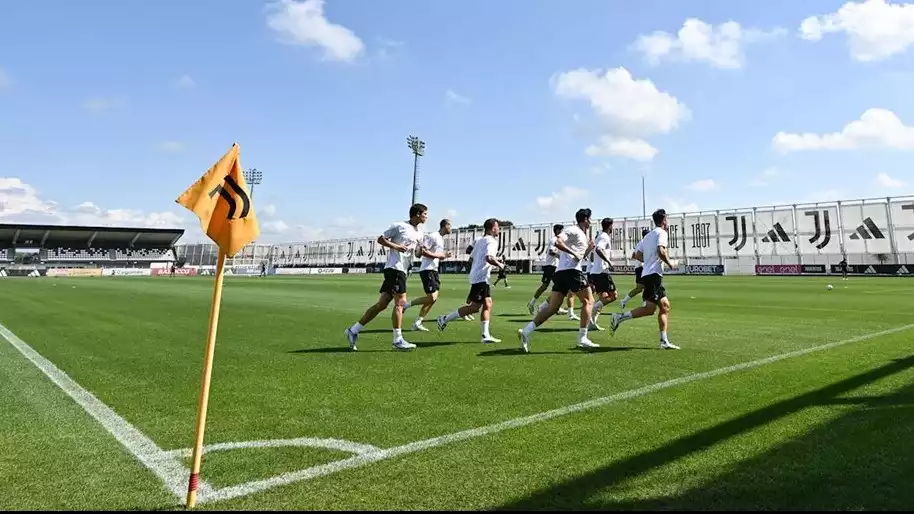 Juventus latihan pramusim