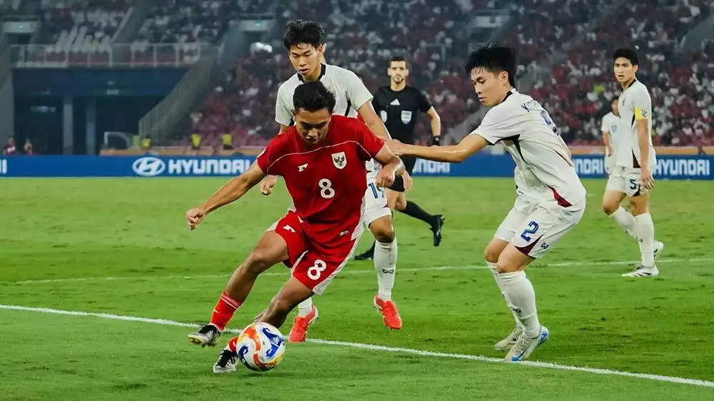 Pemain Timnas Indonesia U-23 Rayhan Hannan di laga kontra Thailand