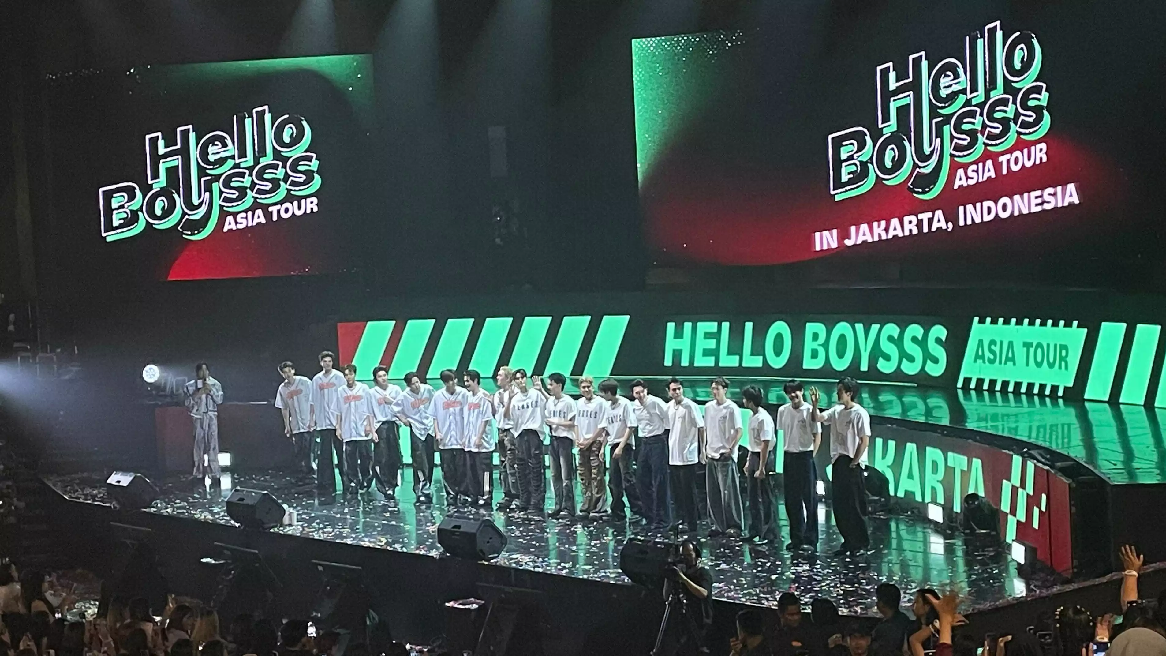 Konser Hello Boysss di Jakarta