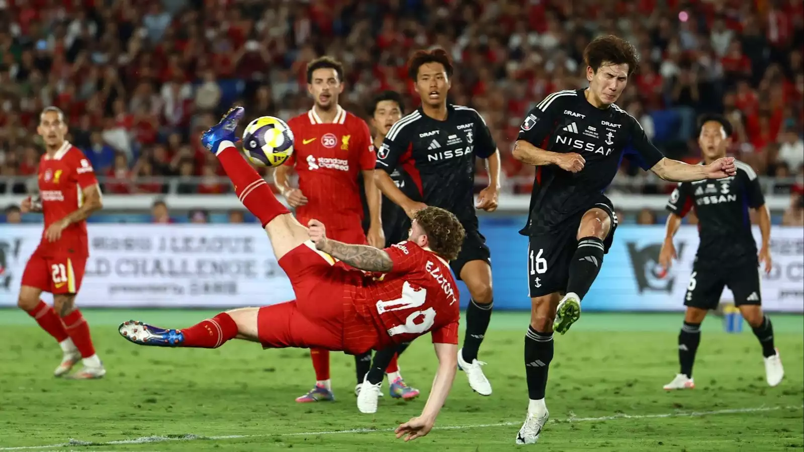 Sandy Walsh Lawan Mo Salah, Liverpool Menang 3-1 dari Yokohama F Marinos