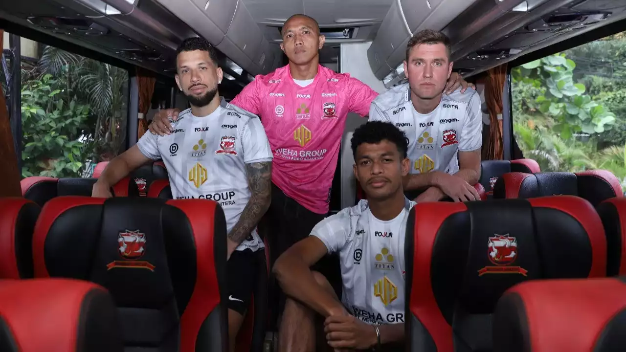 Jersey Away Madura United