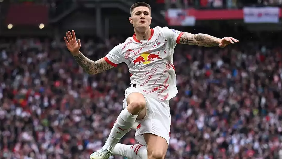 Man United dan Liverpool rebutan Benjamin Sesko di detik-detik terakhir bursa transfer musim panas 2025