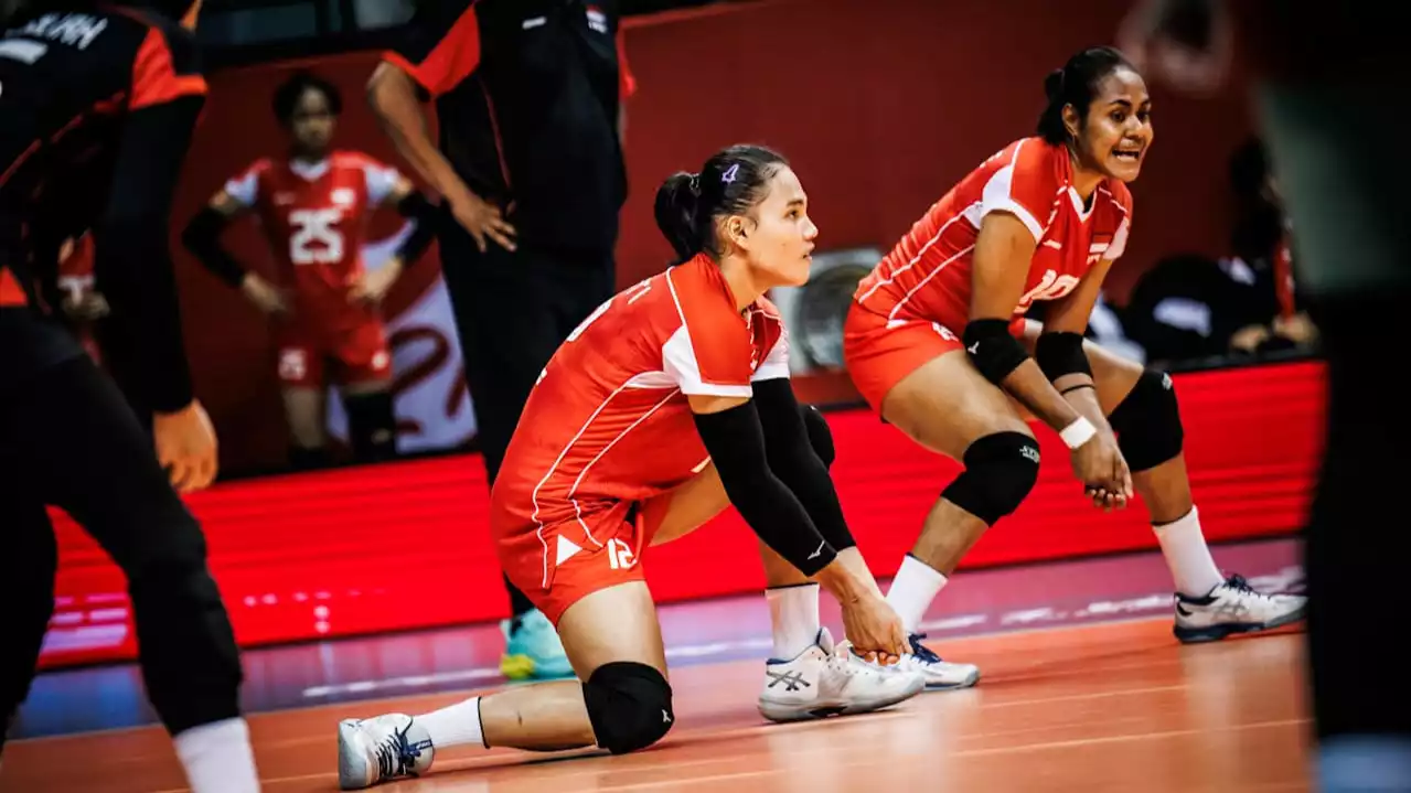 Pemain Timnas Voli Putri Indonesia U-21, Junaida Santi dan Pascalina Mahuze.