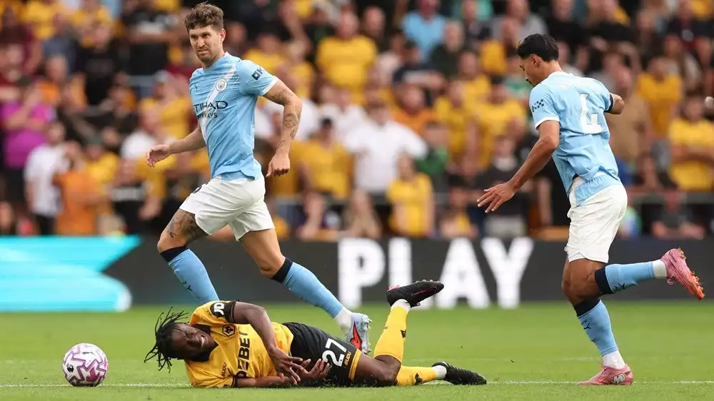 John Stones dan Tijjani Reijnders di Manchester City