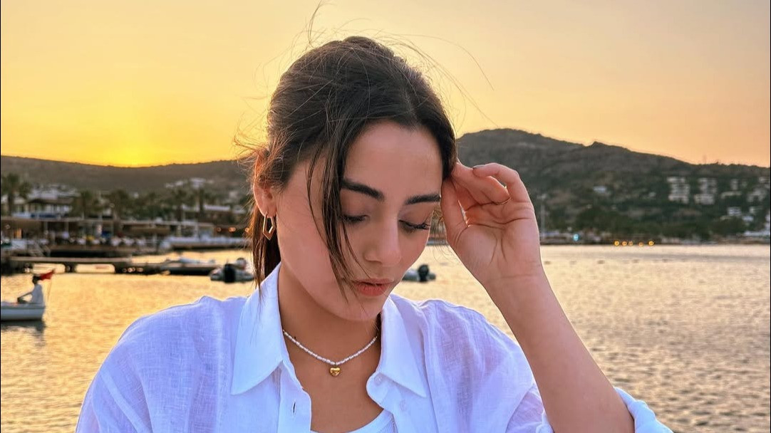 Sila Turkoglu berkuliah di Hatice Guzelcan Anadolu Lisesi.